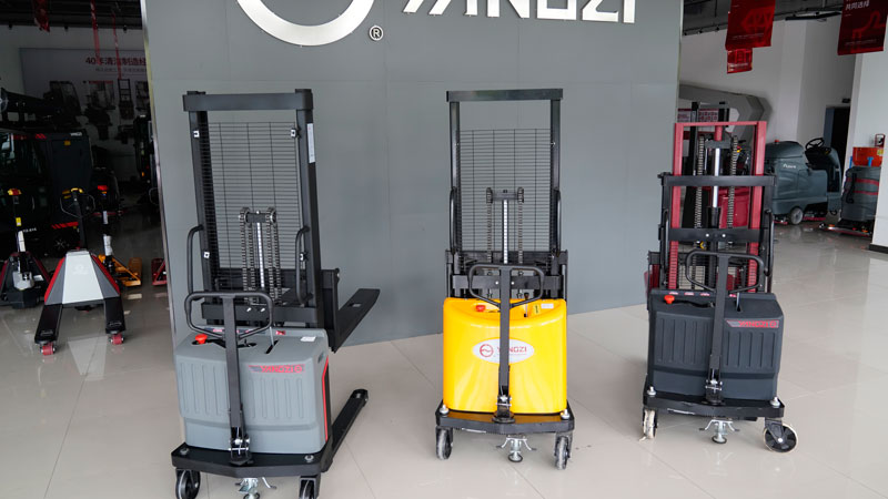 揚(yáng)子叉車(chē)